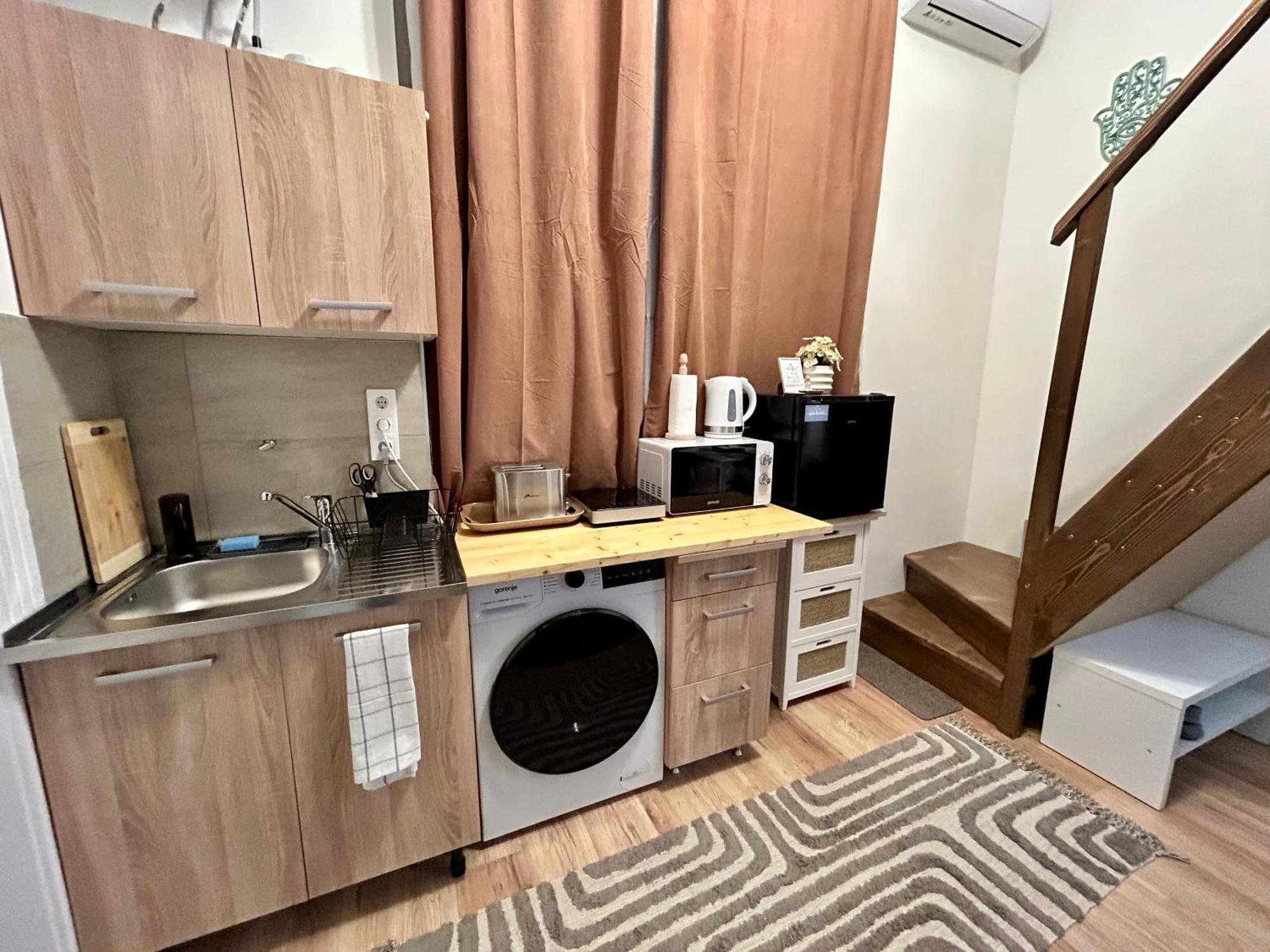 Crystalhome * Budapest